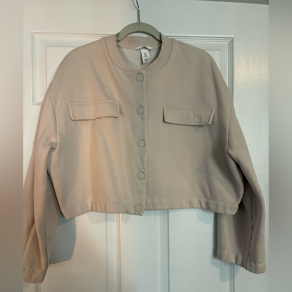 H&M Cropped Button-Front Jacket in Light Beige